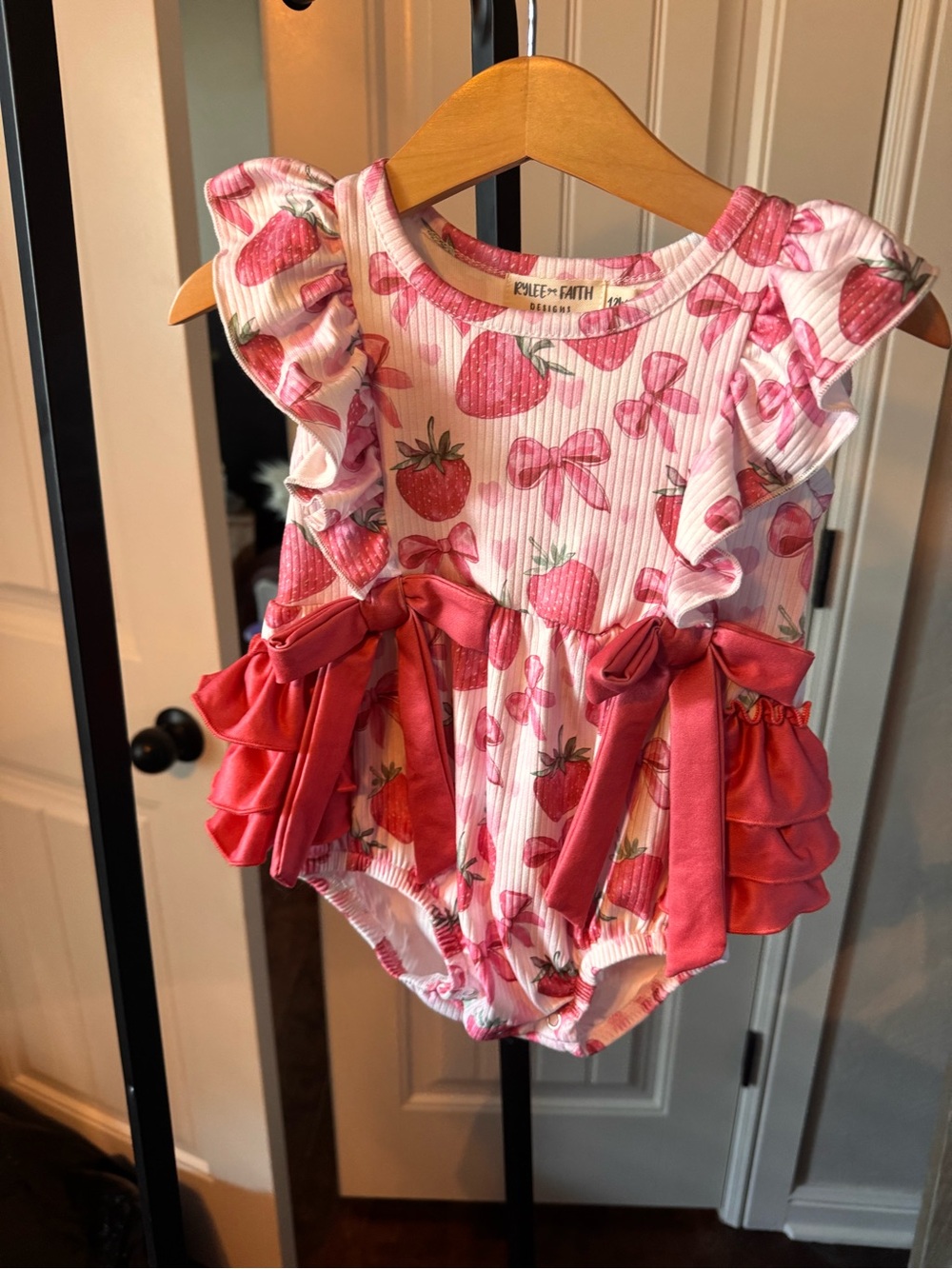 Ruffle Strawberry-Print Bodysuit with Satin Bows - Pink